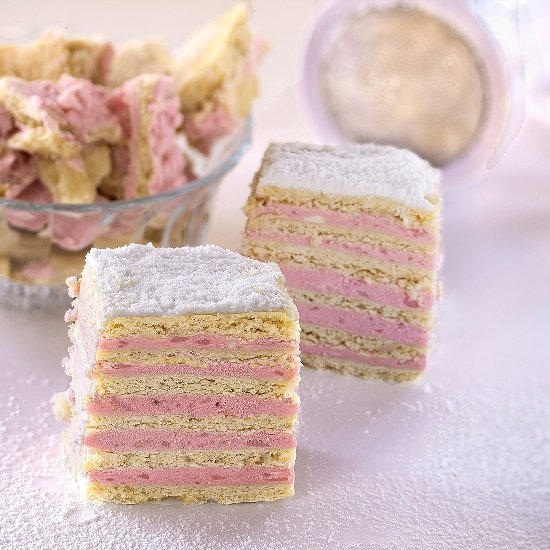 Layer Cake with Cream Filling