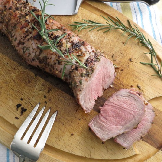 Dry-rubbed pork tenderloin