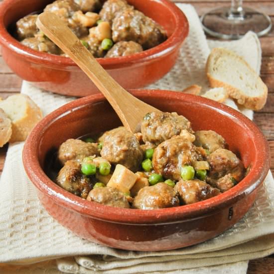 Meatballs with Cuttlefish and Peas