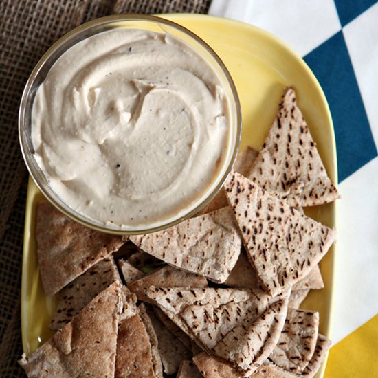 Roasted Garlic & White Bean Hummus