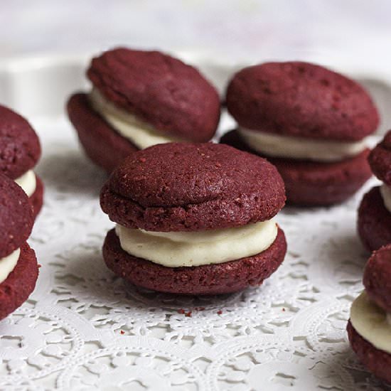 Healthy Red Velvet Whoopie Pies