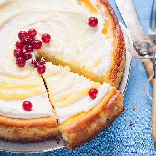 Lemon curd cheesecake