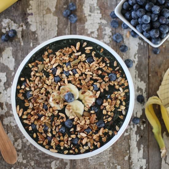 Blueberry Banana Crunch Smoothie