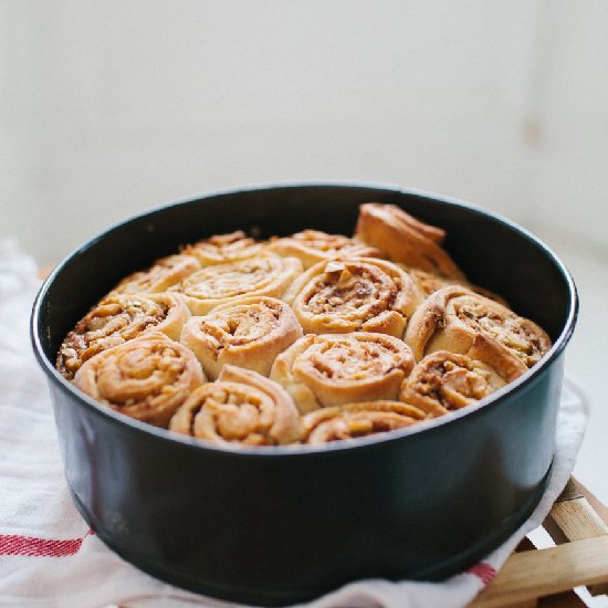 Vegan Cinnamon Rolls