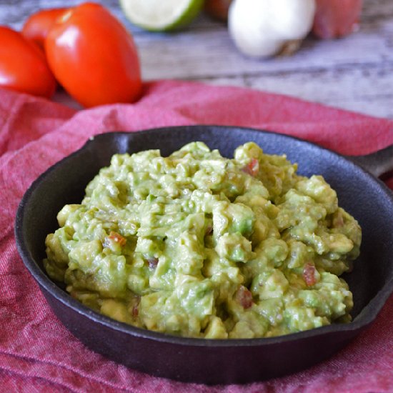 Tomatillo Guacamole Starter