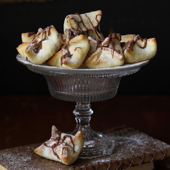 Nuts & Nutella filled Samosa