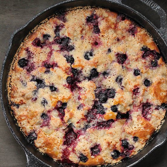 Mixed berry and ginger cake