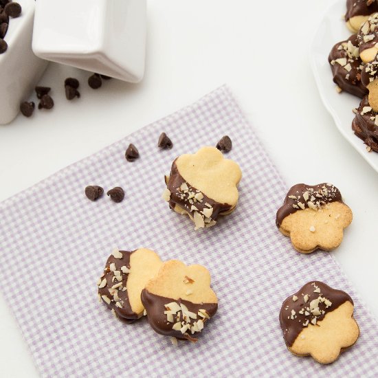 Dulce De Leche Sandwich Cookies