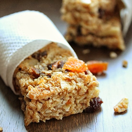 Apricot and Almond Granola Bars