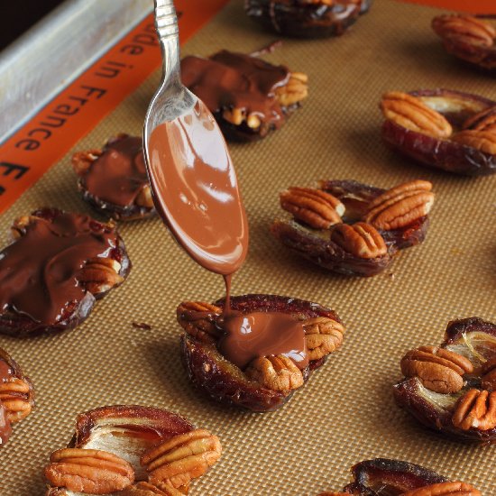 Vegan Caramel Pecan Clusters