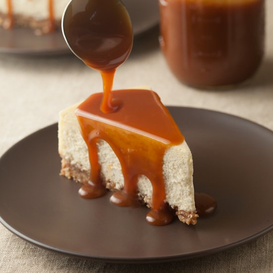 Creamy Almond Cheesecake