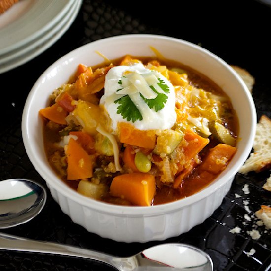 Quinoa & Roasted Pepper Chili