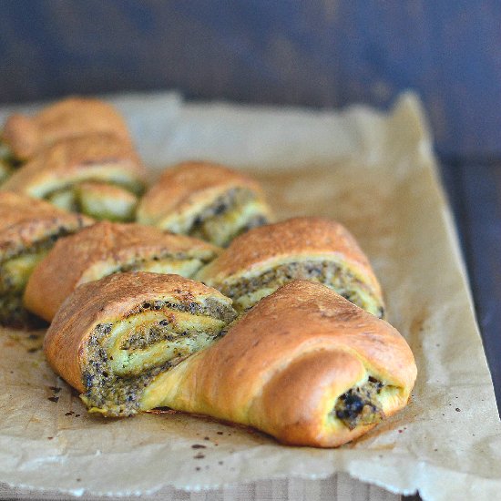 Mediterranean Pull-Apart Bread