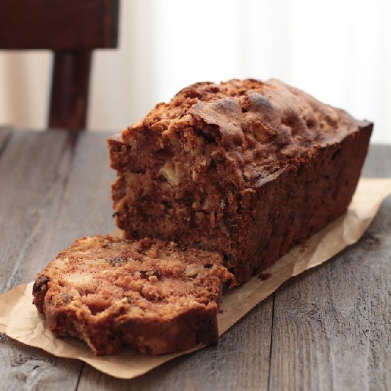 Apple, Walnut and Raisin Loaf Cake