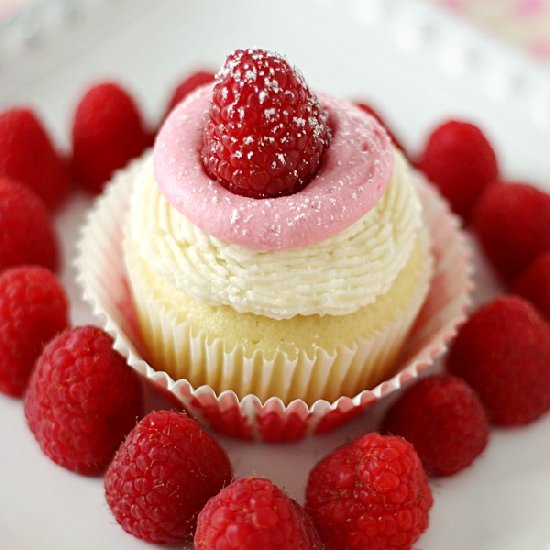 White Chocolate Raspberry Cupcakes