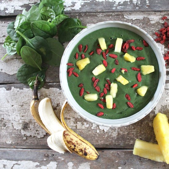 Tropical Superfood Smoothie Bowl