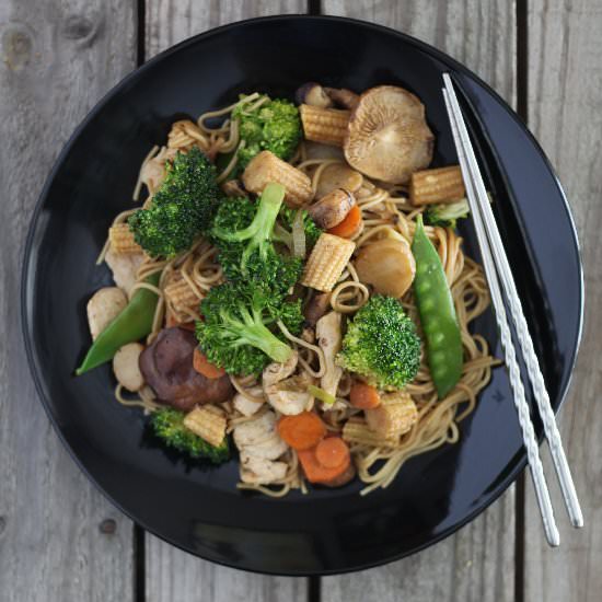 Simple Chicken Lo Mein