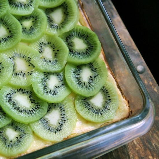 Lemon and Kiwi Cheesecake