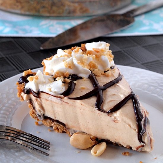 Peanut Butter Pie w. Pretzel Crust