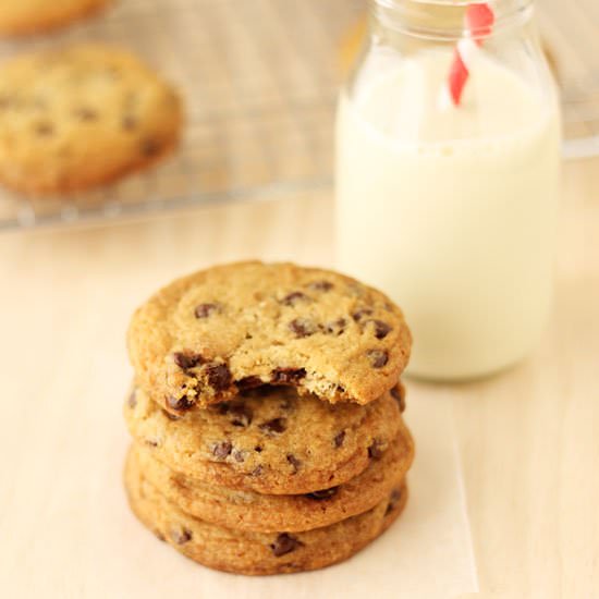 Chewy Vegan Chocolate Chip Cookies