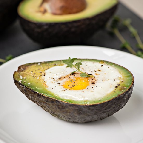 Baked Avocado and Egg Breakfast