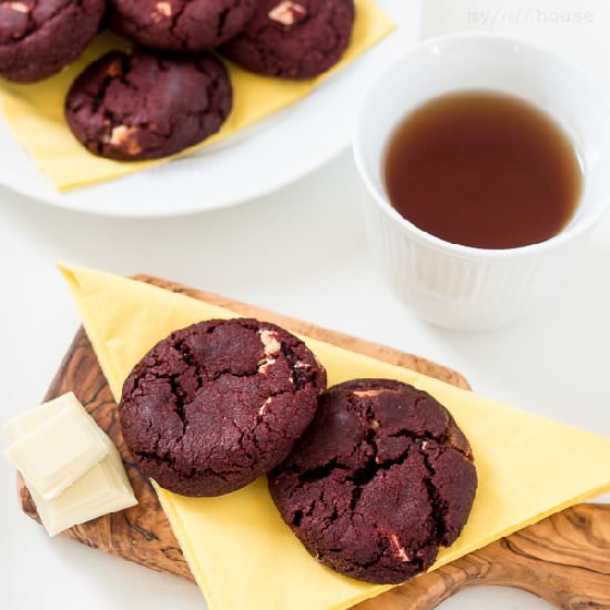 (Almost) red chocolate cookies