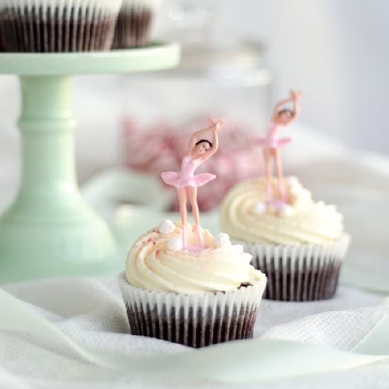 One Bowl Cupcake with Vanilla Cream