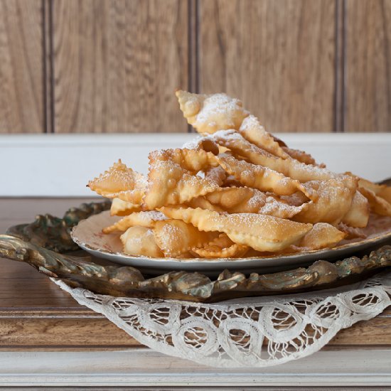 Sugar-Dusted Fried Pastries