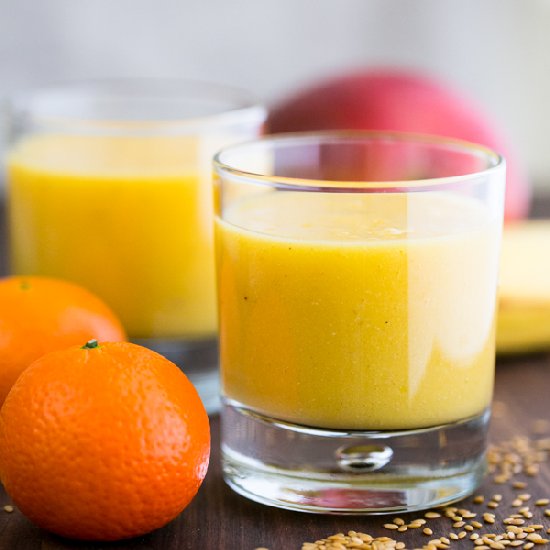 Tropical Mango Pineapple Smoothie