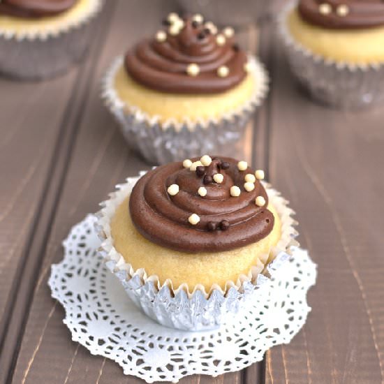 Vegan Vanilla Cupcakes