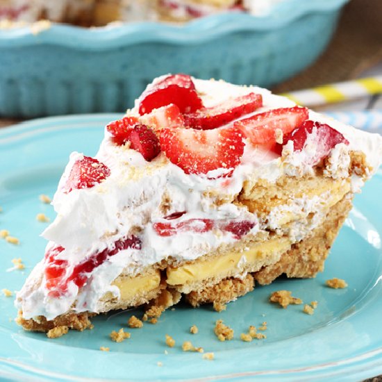 No Bake Strawberry Lemon Cookie Pie