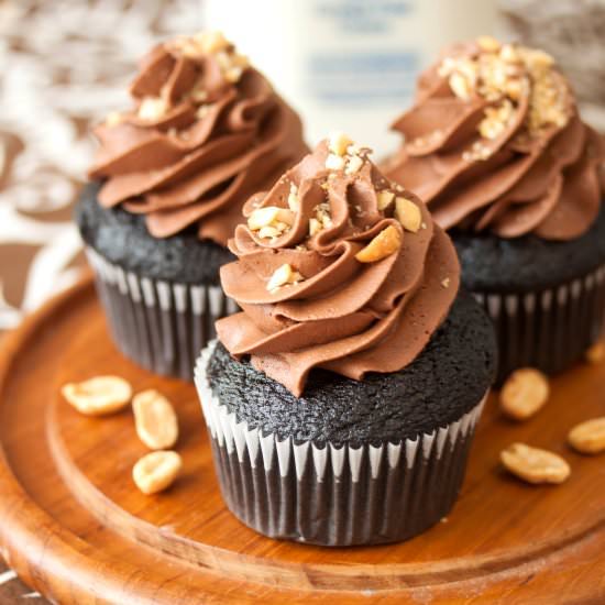 Chocolate Peanut Butter Cupcakes