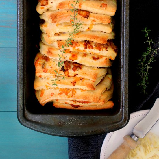 Gruyere & Onion Pull-Apart Bread