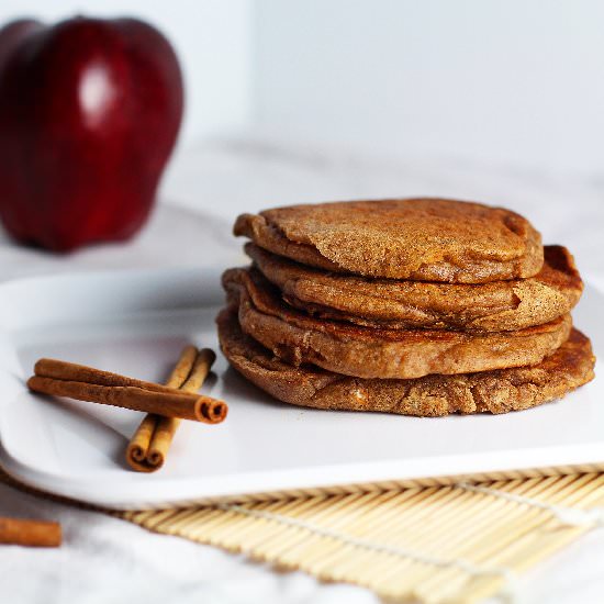 Healthy Apple Cinnamon Pancakes