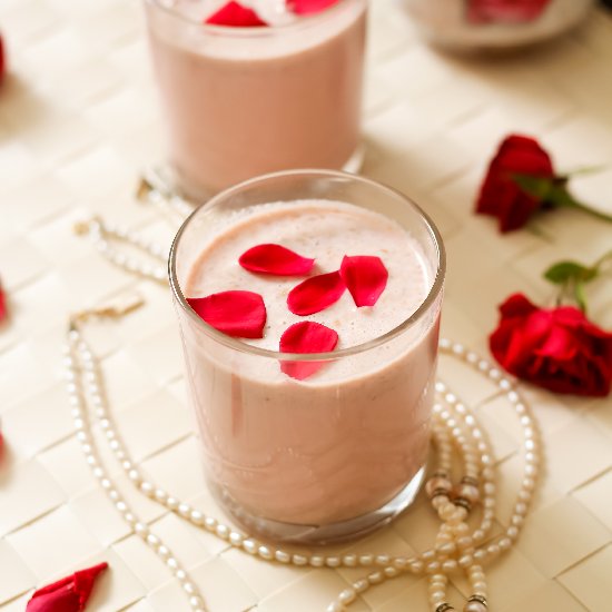 Gulkand (Rose Petal) Milkshake