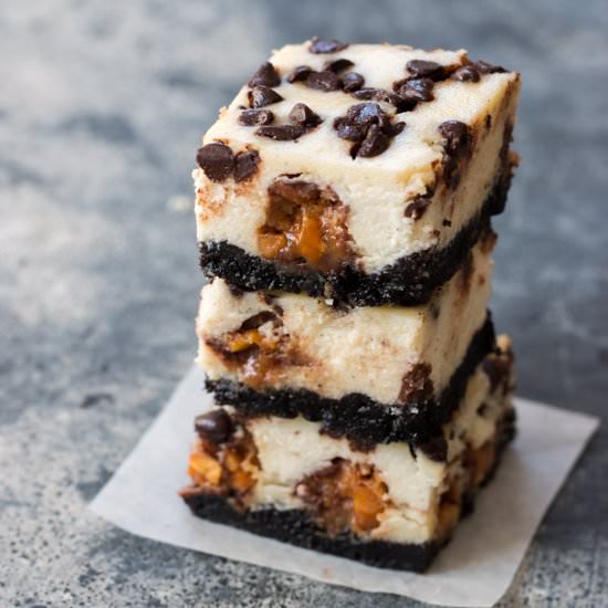 Snickers Cheesecake Bars