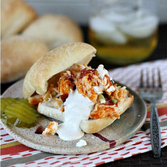 Slow Cooker Buffalo Chicken Sliders