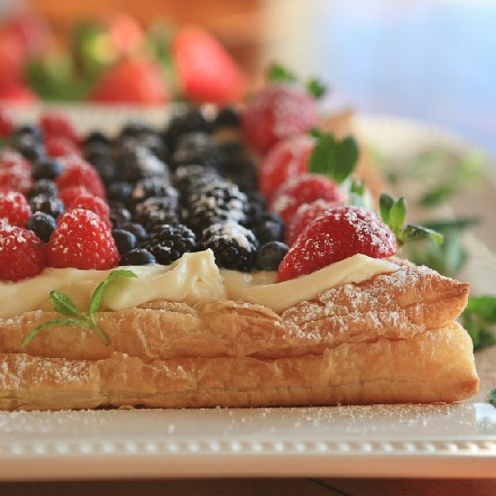 Quick Berry-Mascarpone Tart