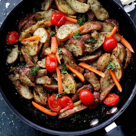 Parmesan Garlic Roasted Potatoes