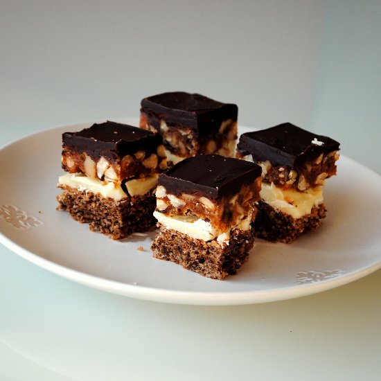 Snickers Cake