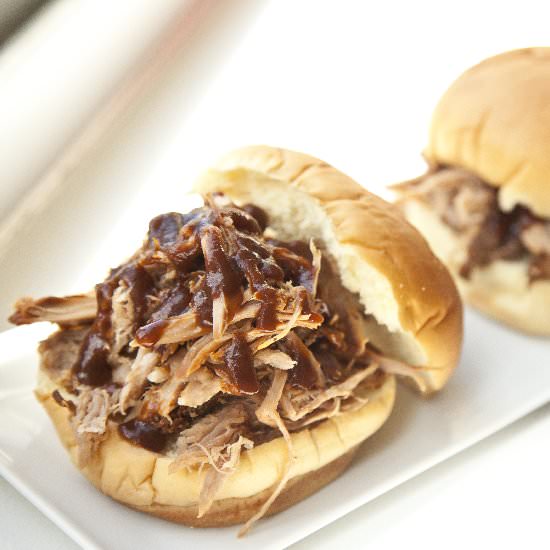 Slow Cooker Pulled Pork Sandwiches