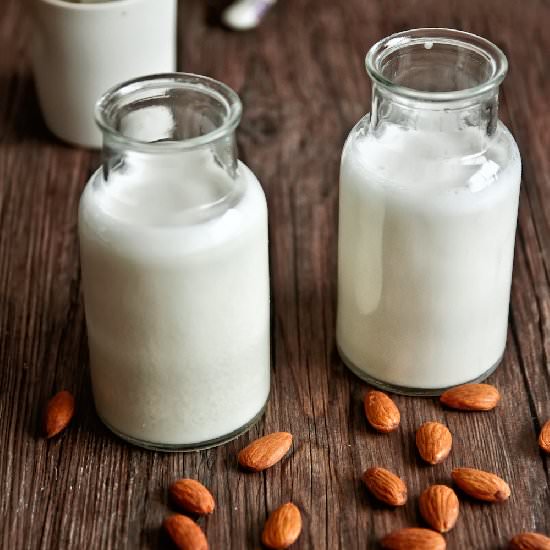 DIY Almond Milk in Two Minutes