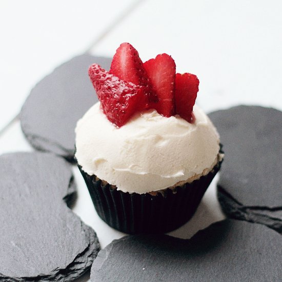 Vegan Vanilla Cupcakes