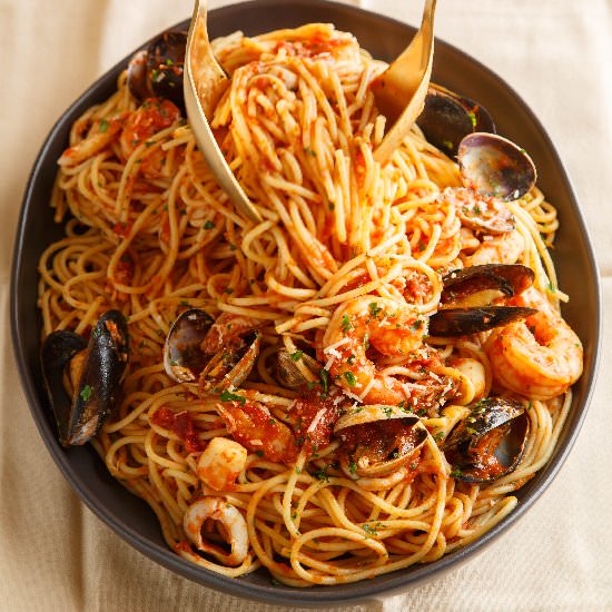 Spaghetti with Seafood Marinara