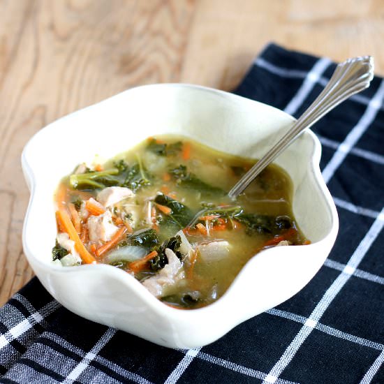 Slow Cooker Chicken and Kale Soup