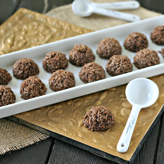 Mini Mocha Macaroons