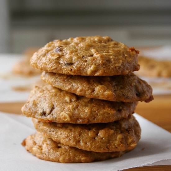 Banana Oatmeal Raisin Cookies