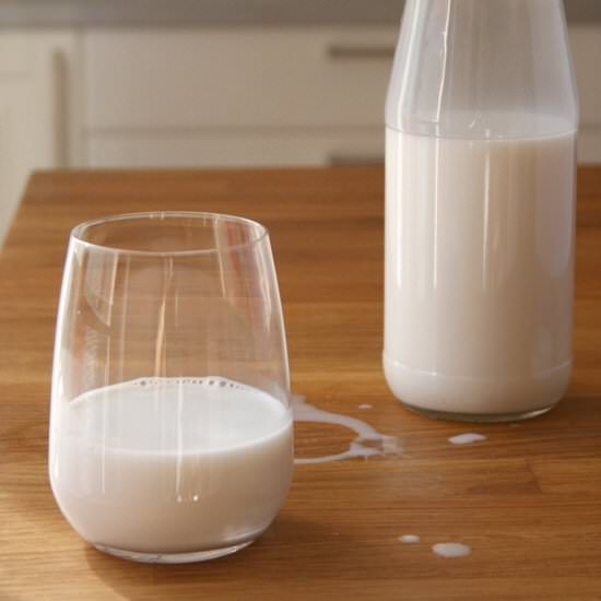 Easy Homemade Almond Milk