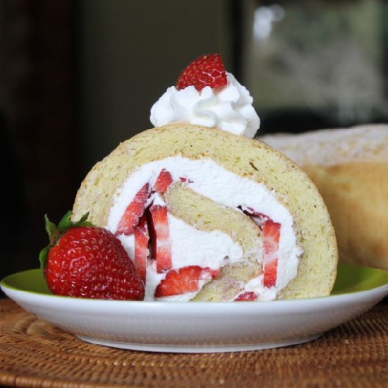 Oregon Strawberry Roulade Cake