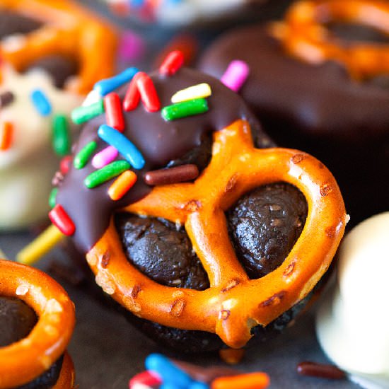 Skinny Brownie Batter Pretzel Bites